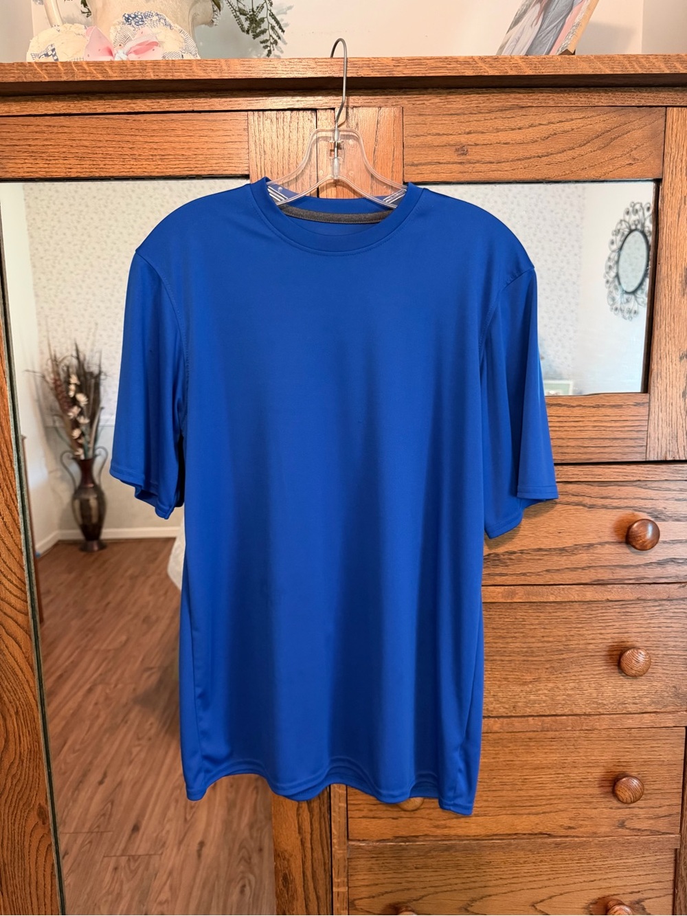Royal Blue Small 100% Polyester Top - Picture 2 of 3
